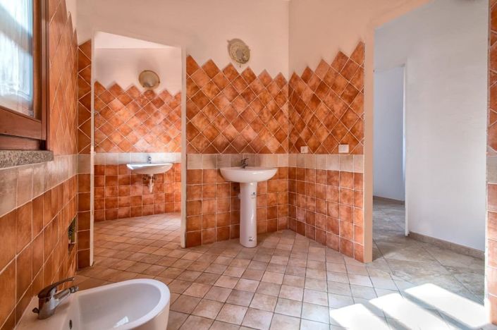 Image No.23-3 Bed House for sale