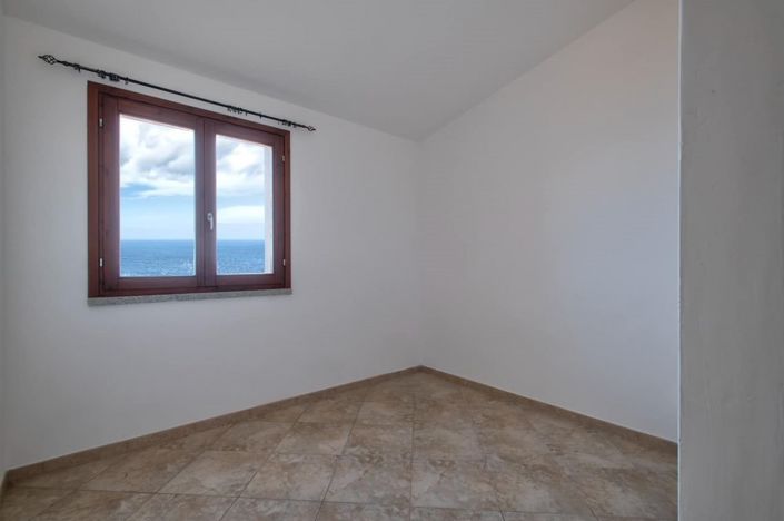 Image No.25-3 Bed House for sale