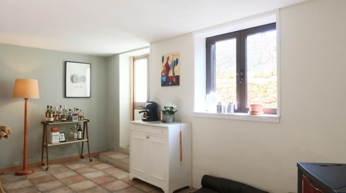 Image No.18-5 Bed House for sale