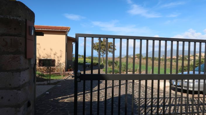 Image No.3-5 Bed House for sale