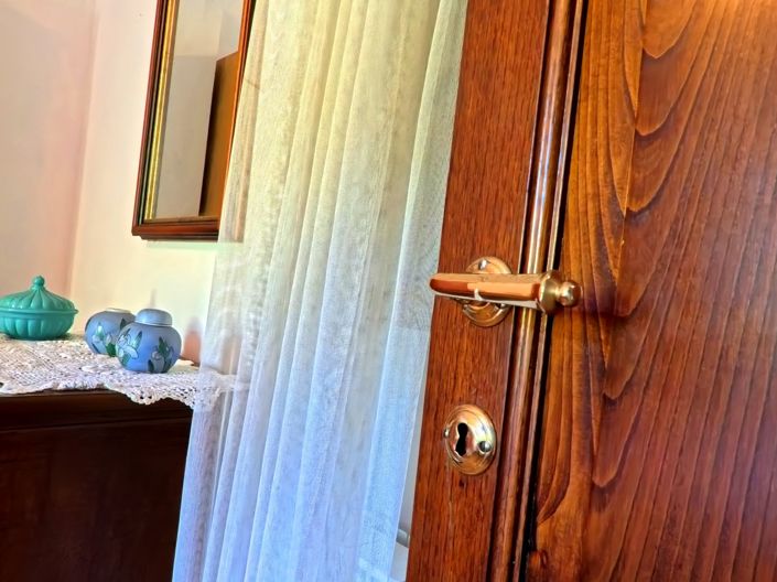 Image No.21-2 Bed House for sale