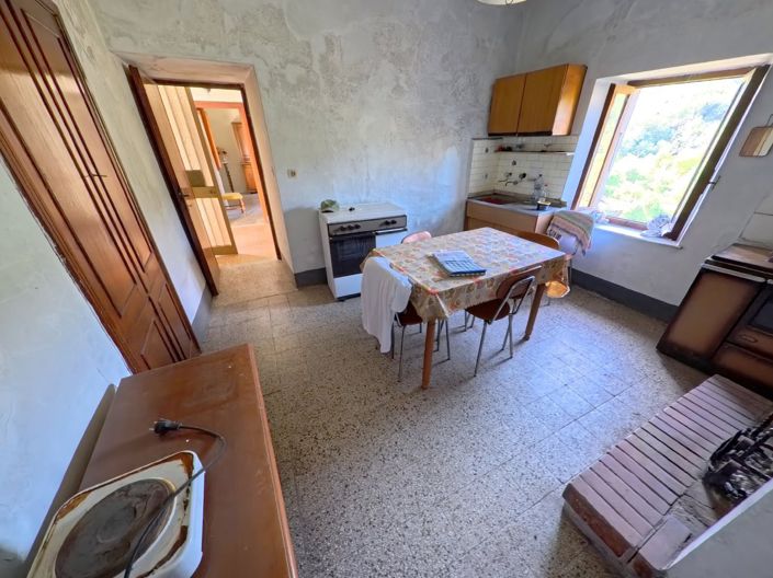 Image No.12-4 Bed Country House for sale