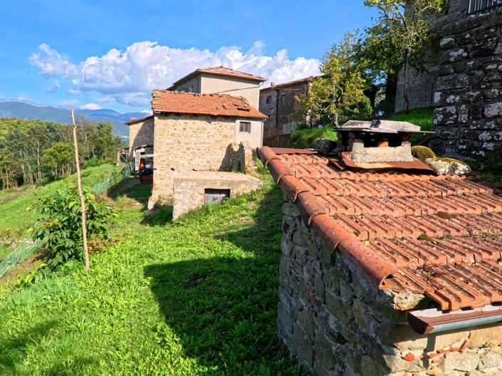 Image No.5-4 Bed Country House for sale