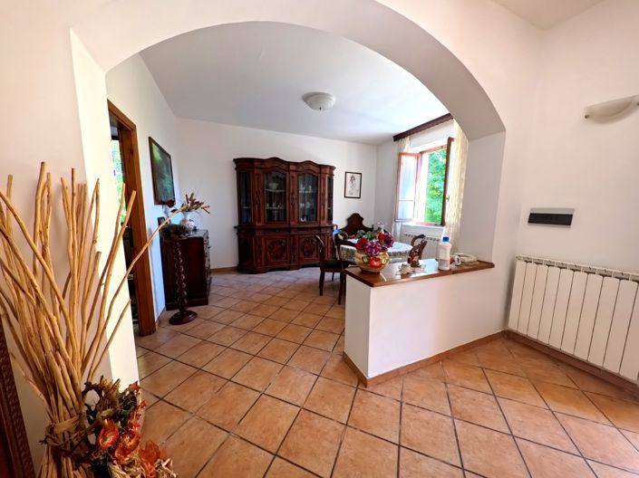 Image No.5-2 Bed House for sale