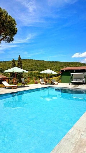 Image No.11-10 Bed House for sale