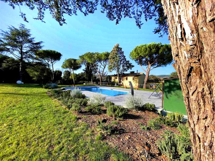 Image No.6-10 Bed House for sale