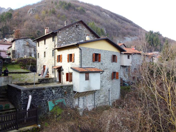 Image No.6-Maison de 2 chambres à vendre à Minucciano