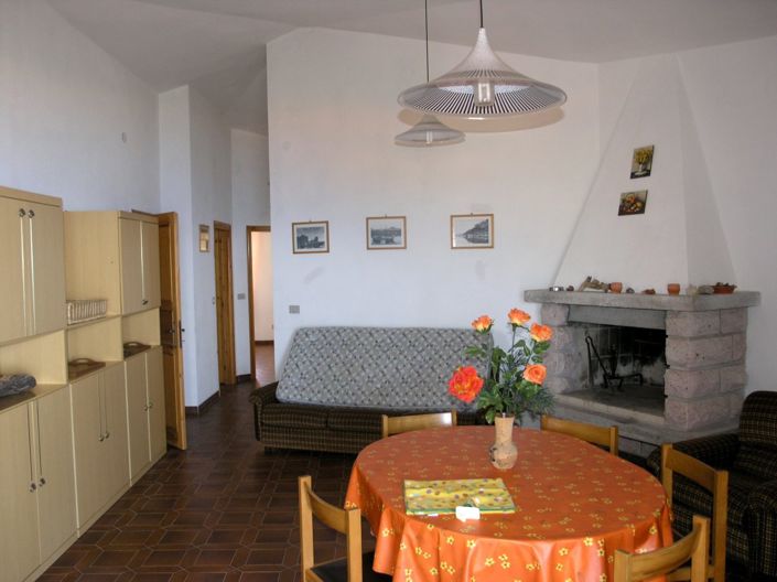 Image No.20-6 Bed House for sale