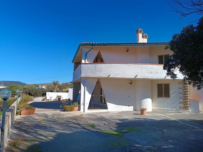 Image No.7-6 Bed House for sale