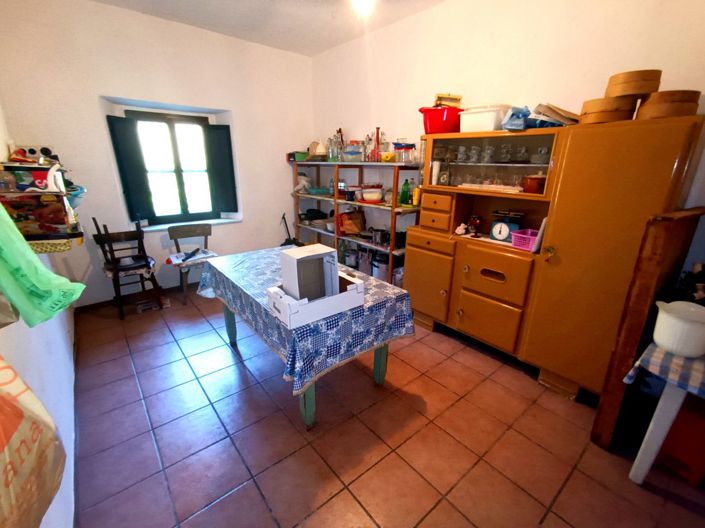 Image No.18-4 Bed House for sale