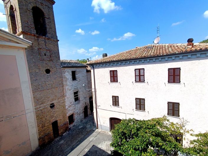 Image No.20-4 Bed House for sale