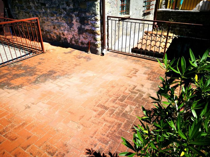 Image No.13-2 Bed House for sale