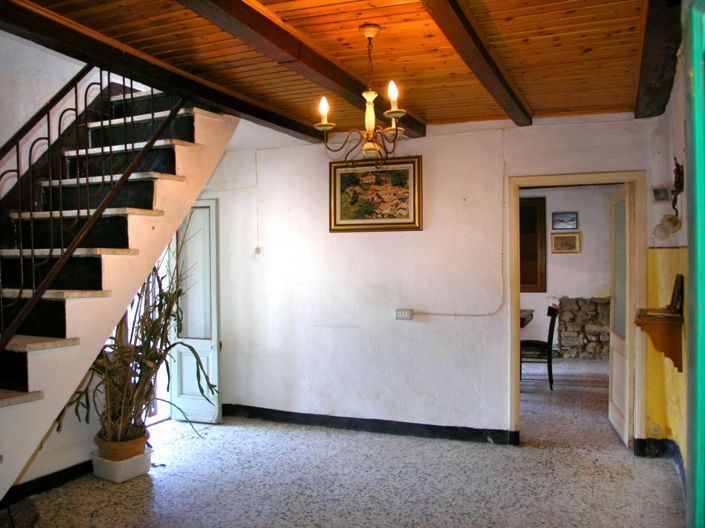 Image No.5-2 Bed House for sale