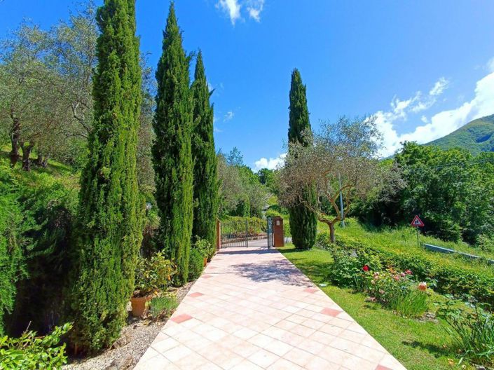 Image No.6-3 Bed House for sale