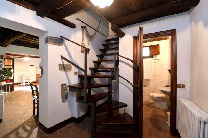 Image No.22-5 Bed Country House for sale