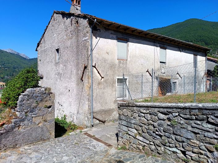 Image No.3-Maison de 4 chambres à vendre à Vagli Sotto