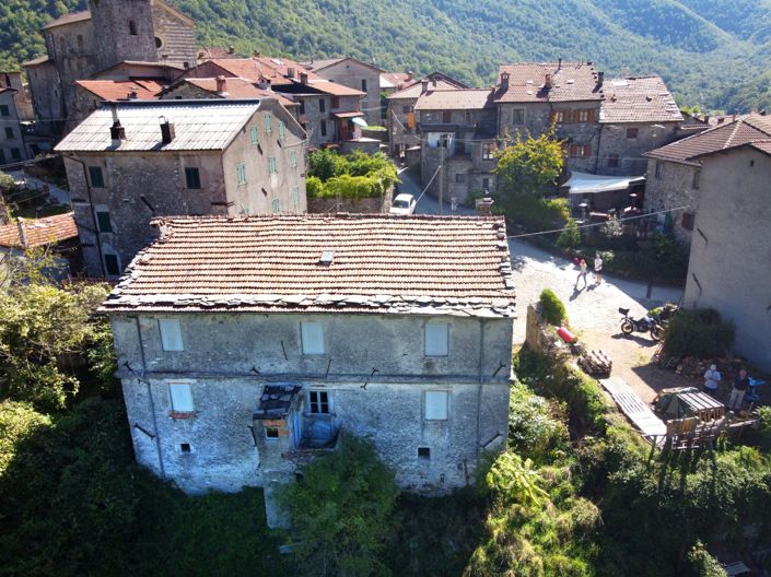 Image No.9-Maison de 4 chambres à vendre à Vagli Sotto