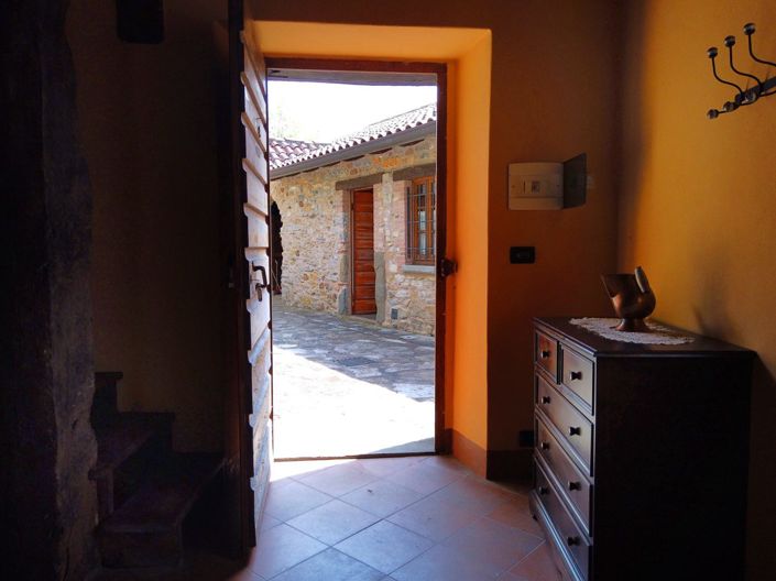 Image No.20-6 Bed Country House for sale