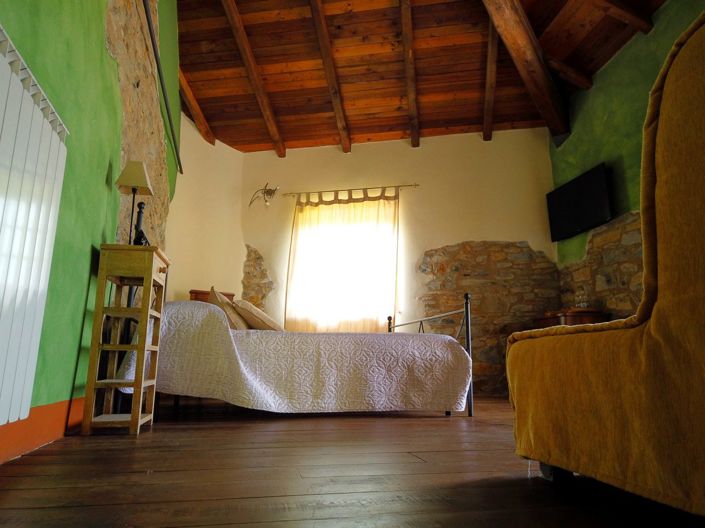 Image No.28-6 Bed Country House for sale