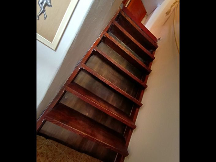 Image No.18-5 Bed House for sale