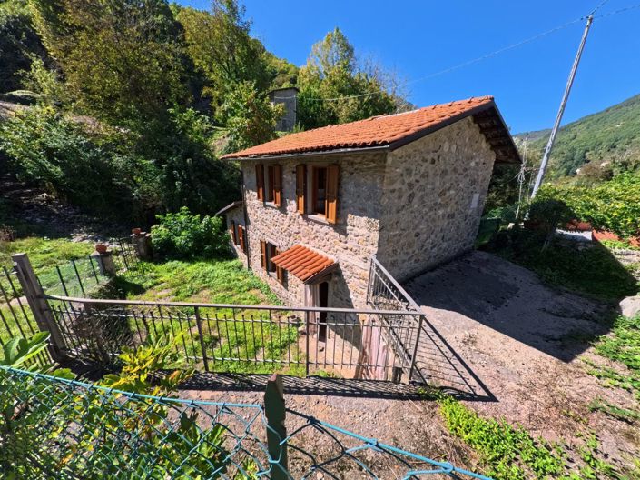 Image No.2-Maison de 2 chambres à vendre à Vagli Sotto