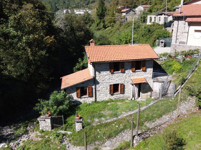 Image No.3-Maison de 2 chambres à vendre à Vagli Sotto