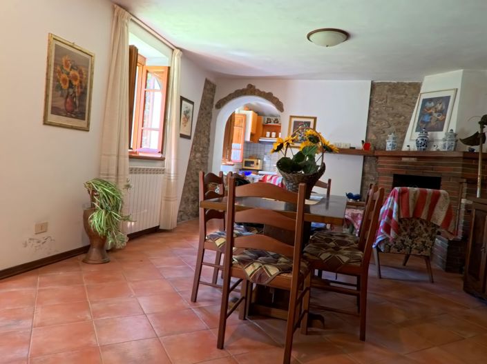 Image No.9-Maison de 2 chambres à vendre à Vagli Sotto