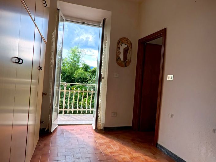 Image No.18-2 Bed House for sale