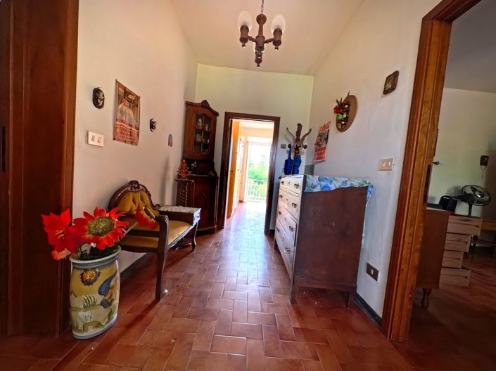 Image No.7-2 Bed House for sale