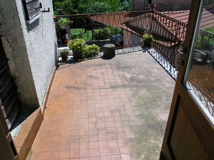 Image No.8-3 Bed House for sale