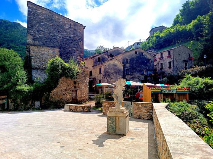 Image No.18-2 Bed House for sale