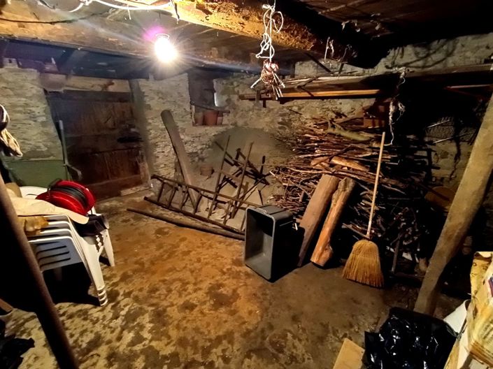 Image No.6-2 Bed House for sale