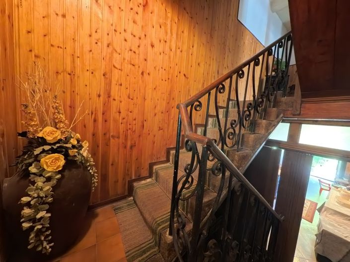 Image No.12-5 Bed House for sale