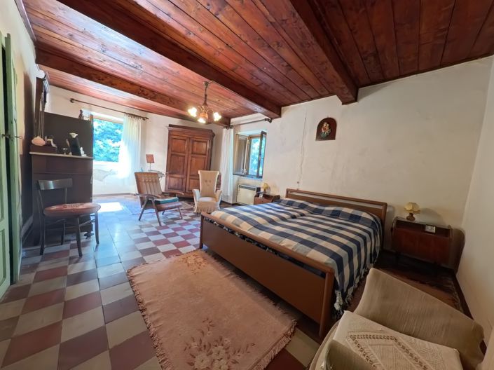 Image No.14-5 Bed House for sale