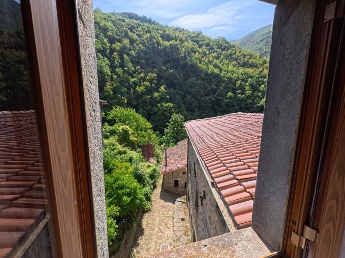 Image No.15-5 Bed House for sale