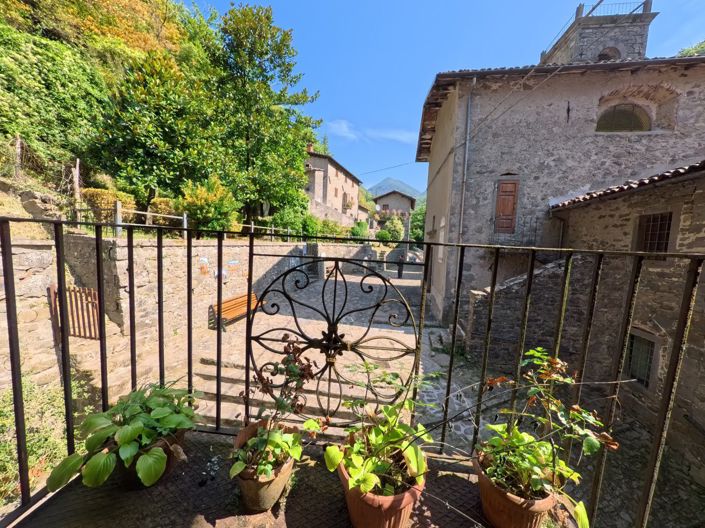 Image No.21-5 Bed House for sale