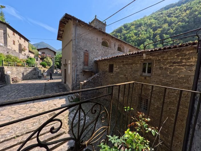 Image No.22-5 Bed House for sale