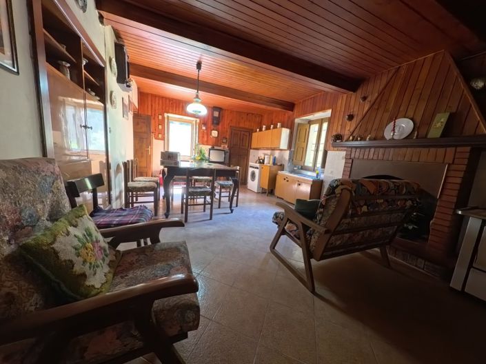 Image No.7-5 Bed House for sale