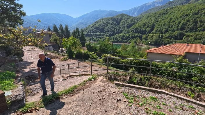 Image No.11-19 Bed House for sale