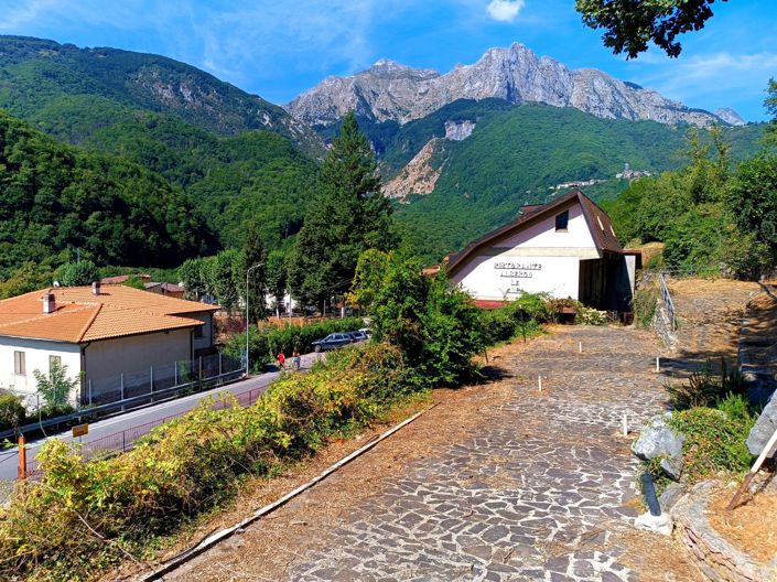 Image No.3-19 Bed House for sale