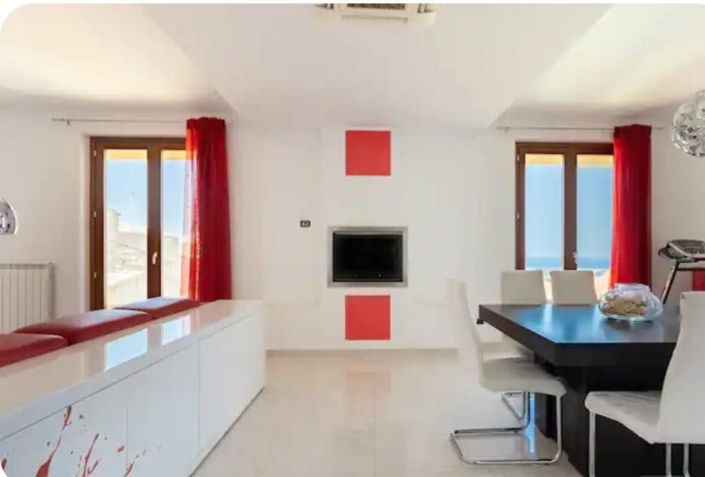 Image No.15-3 Bed House for sale