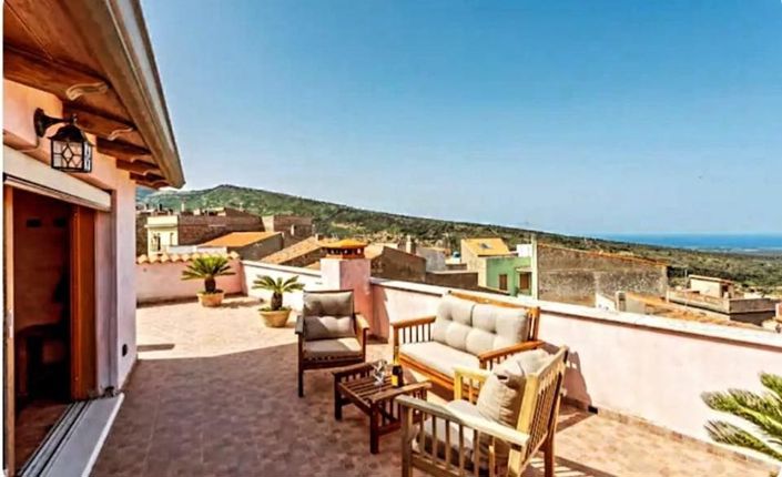 Image No.4-3 Bed House for sale