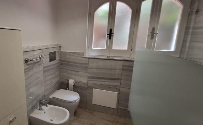 Image No.28-3 Bed House for sale