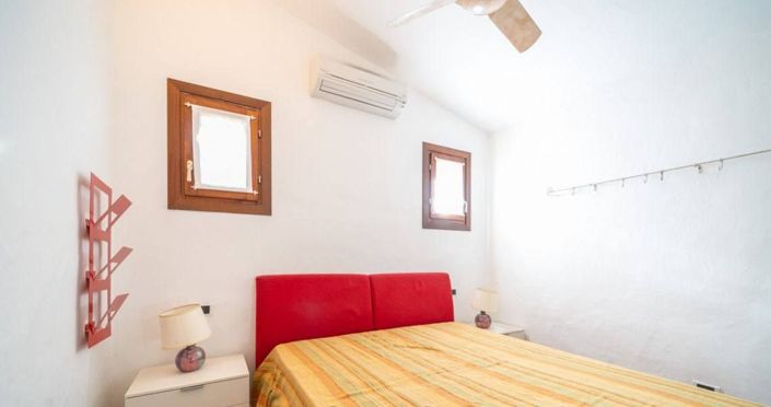 Image No.26-3 Bed House for sale