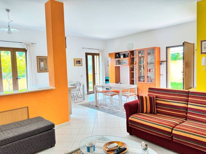 Image No.14-4 Bed House for sale