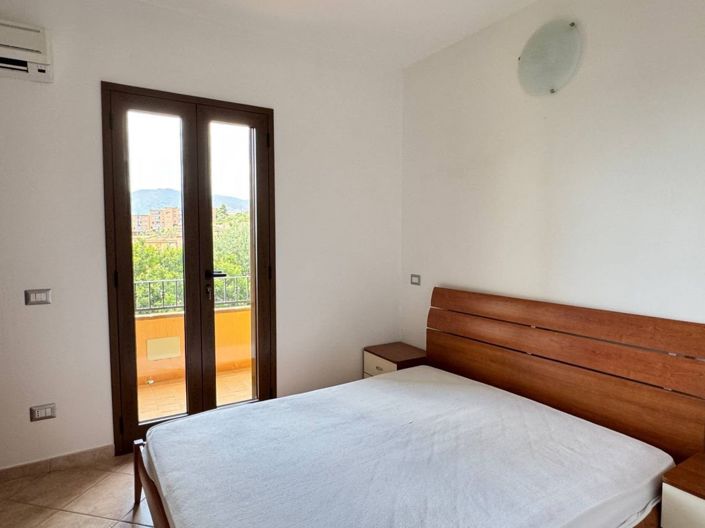 Image No.16-4 Bed House for sale