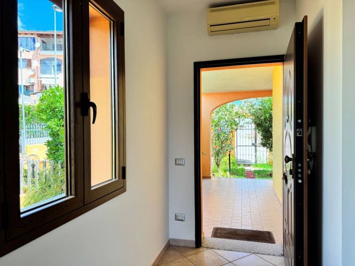 Image No.5-4 Bed House for sale