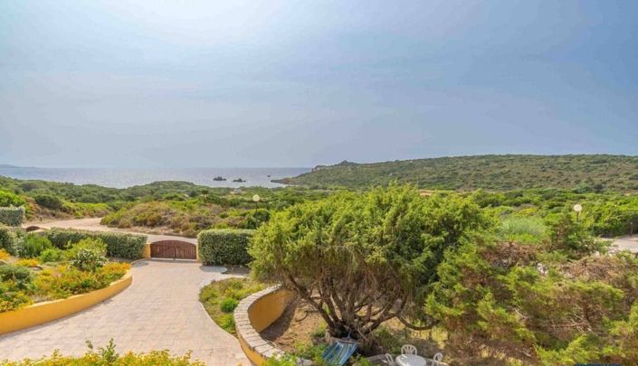 Image No.11-10 Bed House for sale