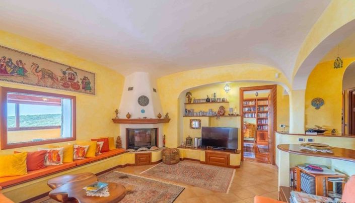 Image No.17-10 Bed House for sale