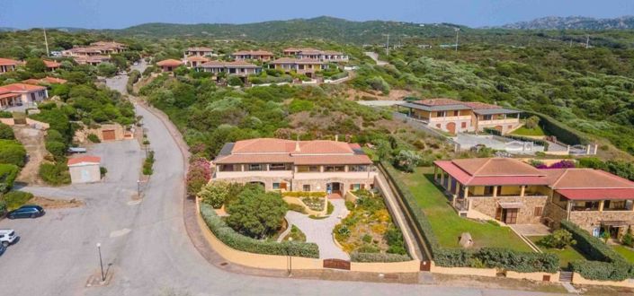 Image No.2-10 Bed House for sale